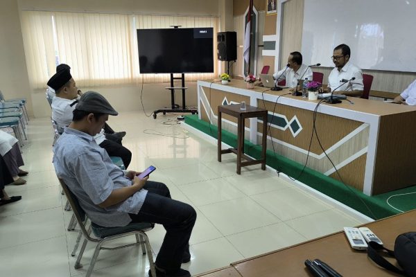 Prodi Pendidikan Bahasa Arab Selenggarakan Review Borang