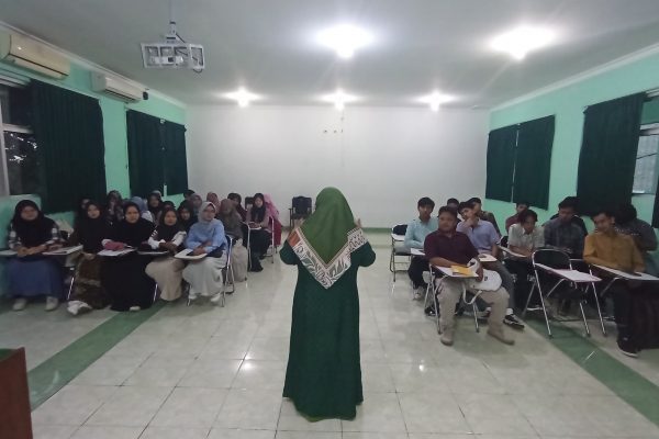 Kuliah Tamu di Prodi PBA sebagai Motivasi dalam Mempelajari Bahasa ARab