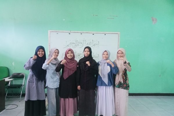 Pelatihan Kaligrafi sebagai Seni dalam Keterampilan Menulis